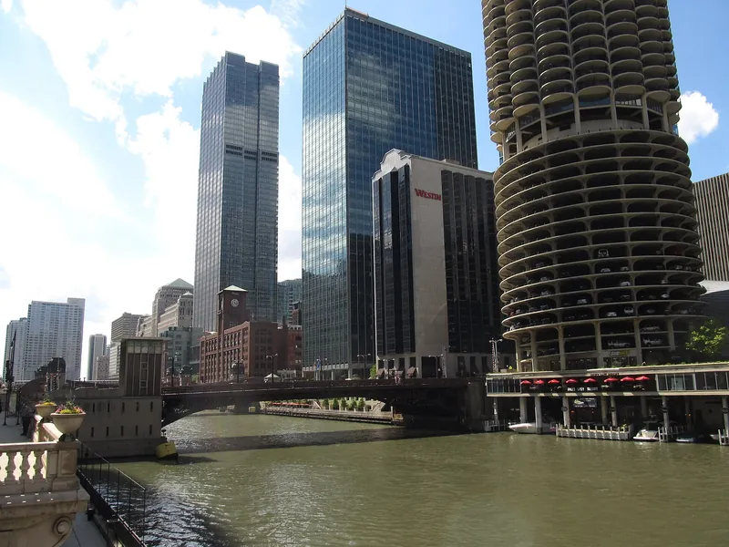 Marina City's corncob towers beside the Chicago River